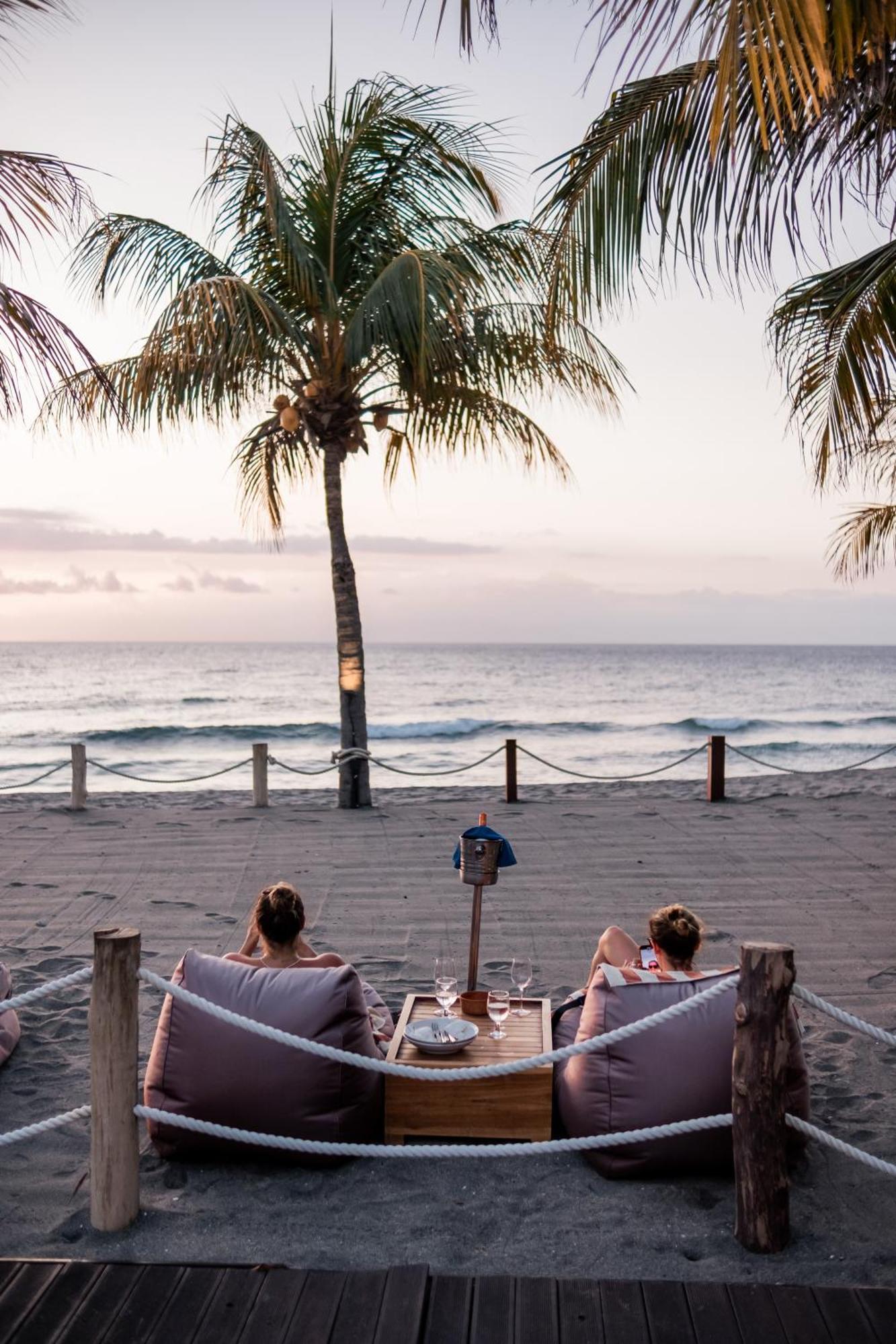 Living Asia Resort And Spa Senggigi Eksteriør bilde